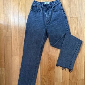Abercrombie & Fitch Ultra High Rise 90s Straight Jean